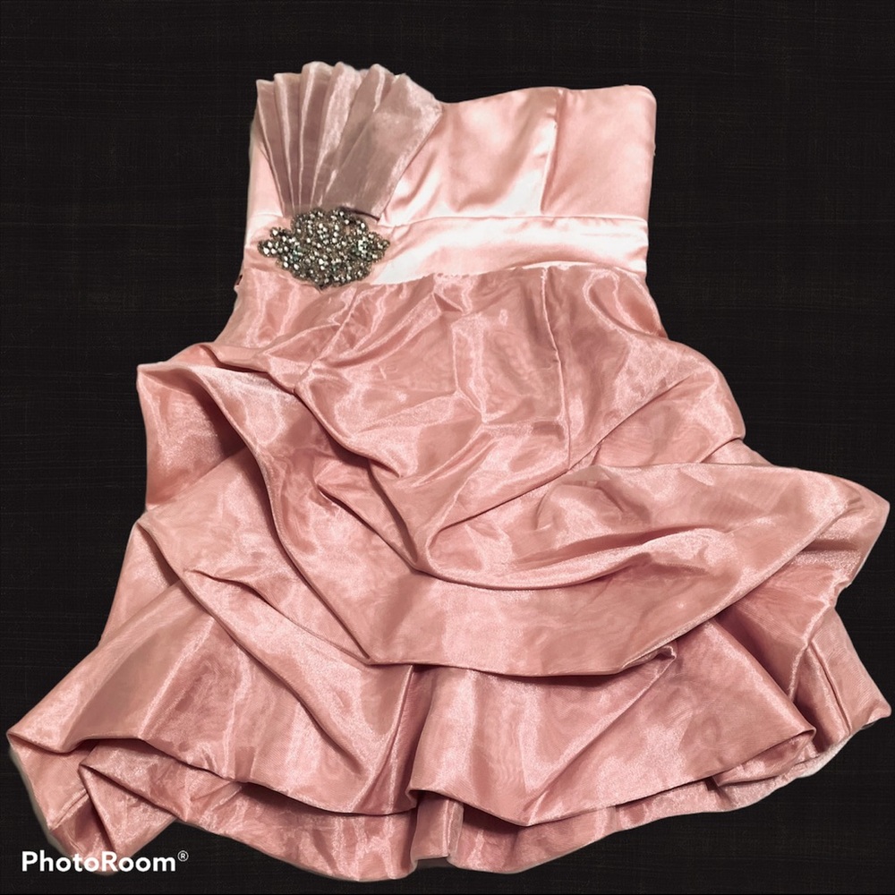 Blush pink strapless bubble skirt mini dress